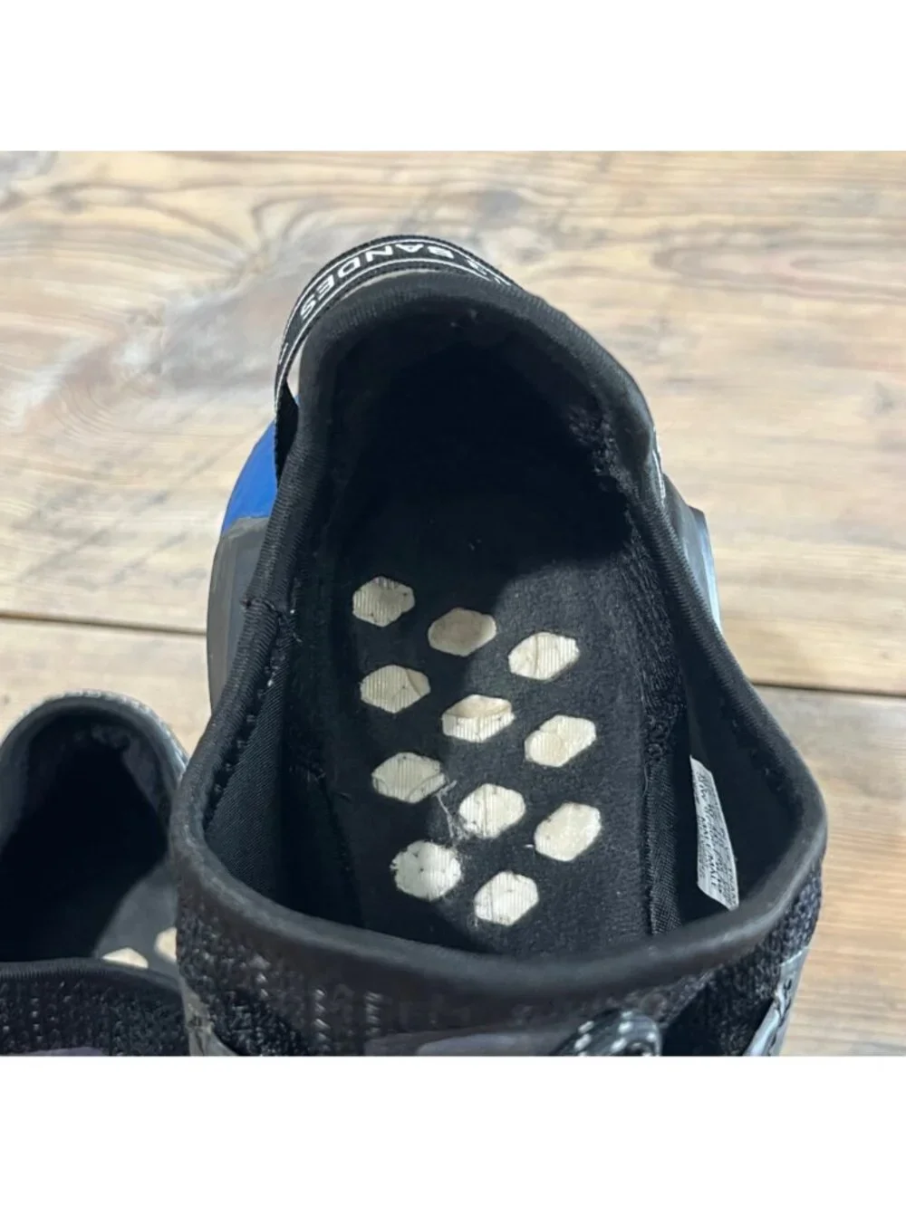 Adidas NMD_R1 V2 Sneaker Mens 10.5 Core Black FV9023